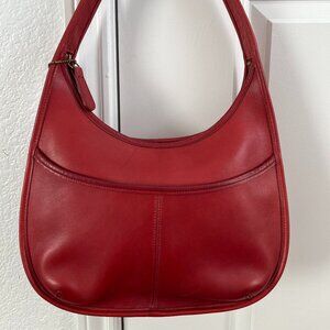 VINTAGE COACH ~ Red Ergo 9033 leather zip shoulder bag w/ hang tag